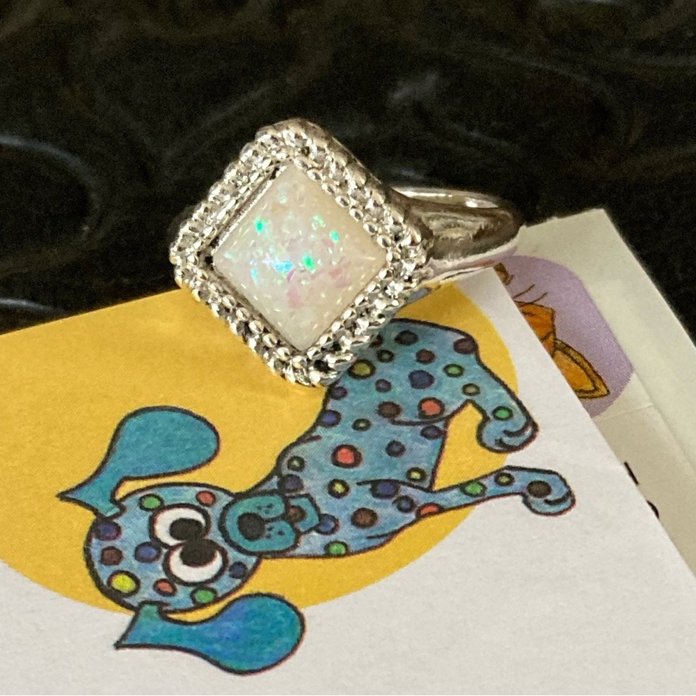 Ring - Picture 3 of 7